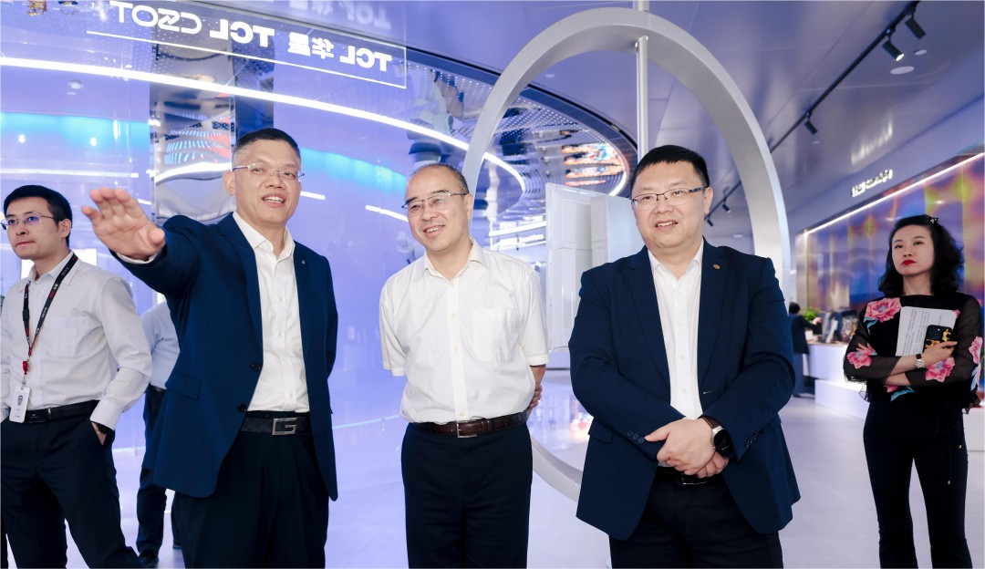 TCLcq9跳高高绿色工厂迎访，英特尔2024绿色计算机新品发布